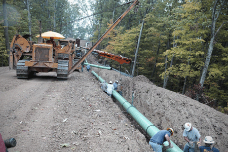 Eureka Hunter Pipeline under construction in West VirginiaPhoto courtesy of Magnum Hunter Resource Corp.